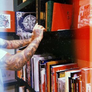 Uroboro Tattoo BookShop - nubaza.com